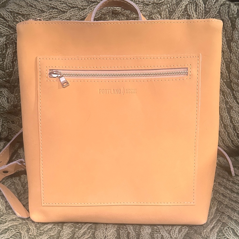 Banana 🍌 Stand - Rare 🦄 Portland Leather Tote Backpack